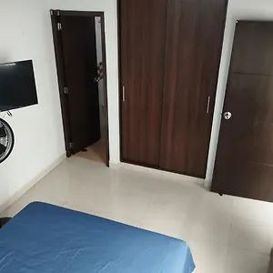 Comoda Habitacion Con Baño Privado Ubicación Intermedia Entre La Estación De Metro El Parque Principal De Sabaneta. Sabaneta