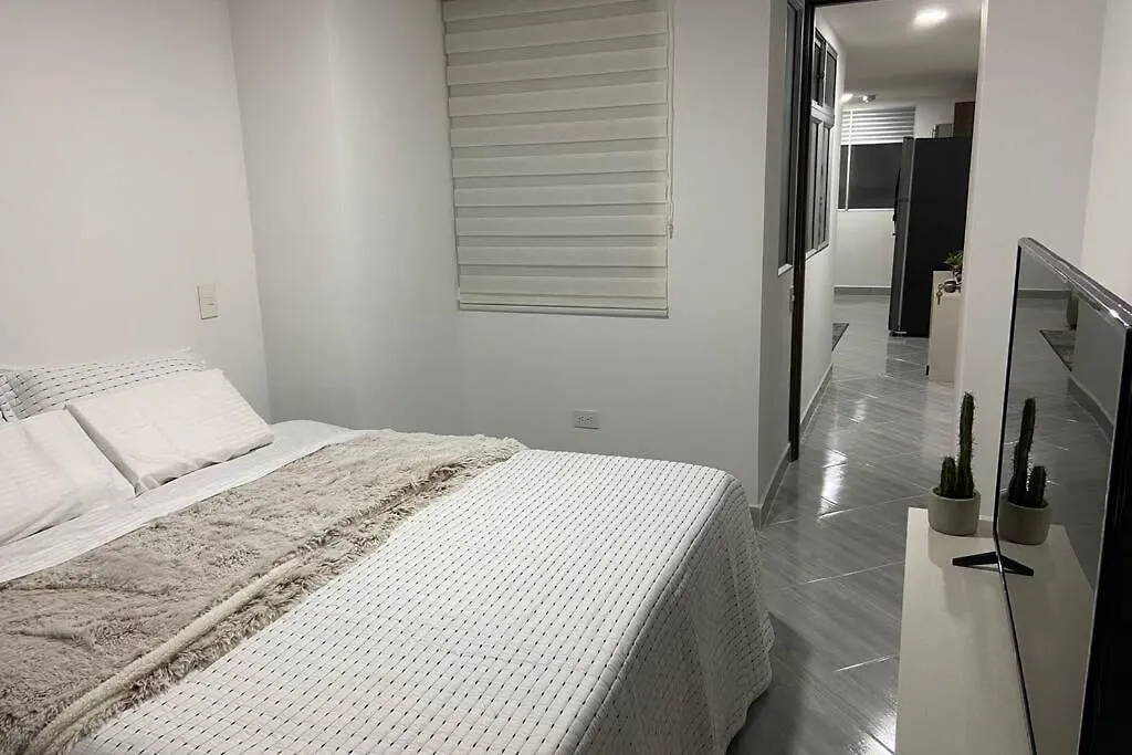 Hermoso Apartaestudio En Sabaneta. 0*, サバネタ コロンビア